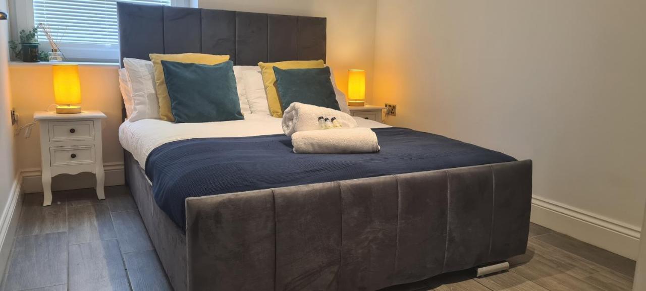 Luxury Hollywood Getaway In The Heart Of The City Brighton ภายนอก รูปภาพ