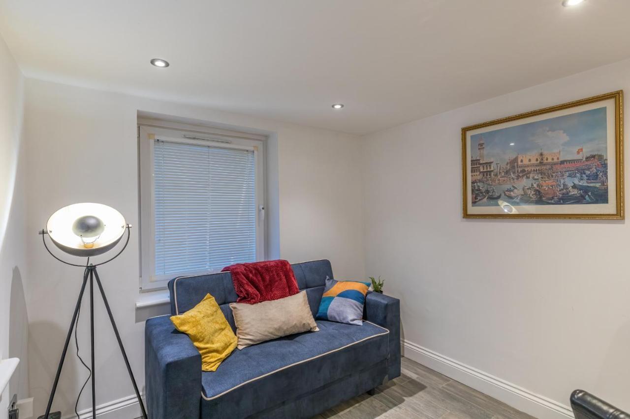 Luxury Hollywood Getaway In The Heart Of The City Brighton ภายนอก รูปภาพ
