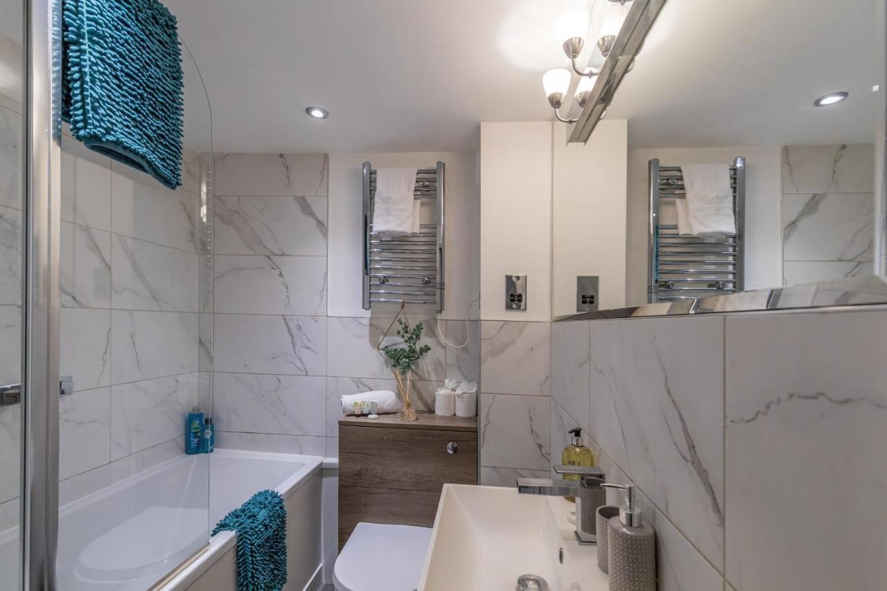Luxury Hollywood Getaway In The Heart Of The City Brighton ภายนอก รูปภาพ