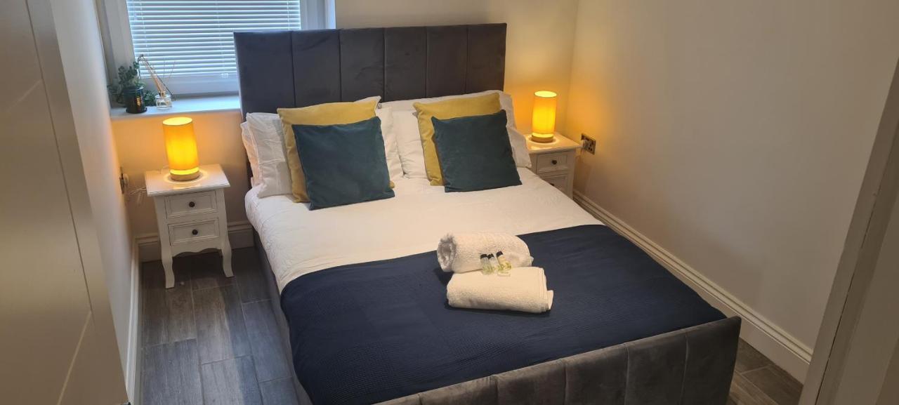Luxury Hollywood Getaway In The Heart Of The City Brighton ภายนอก รูปภาพ