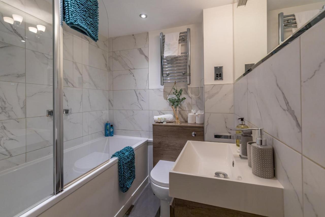 Luxury Hollywood Getaway In The Heart Of The City Brighton ภายนอก รูปภาพ