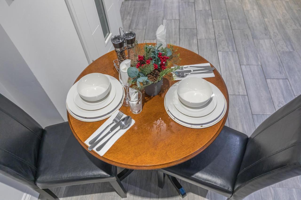 Luxury Hollywood Getaway In The Heart Of The City Brighton ภายนอก รูปภาพ